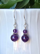 Load image into Gallery viewer, Amethyst silver dangle earrings with daisy spacer handmade