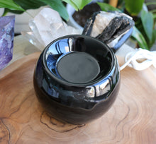 Load image into Gallery viewer, Ceramic oil and wax warmer for home fragrance and essential oils