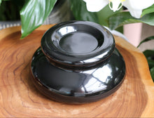 Load image into Gallery viewer, Low heat ceramic oil burner for home fragrance and essential oils