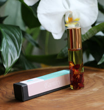 Load image into Gallery viewer, Earthy Essential Oil Blend Roller - 15ml