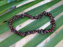 Load image into Gallery viewer, Garnet Chip Bracelet