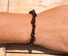 Load image into Gallery viewer, Garnet Chip Bracelet