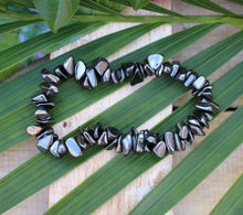 Load image into Gallery viewer, Hematite Chip Bracelet