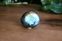 Load image into Gallery viewer, Labradorite Free Form 1