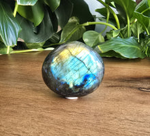 Load image into Gallery viewer, Labradorite Free Form 1
