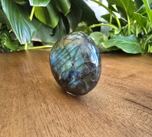 Load image into Gallery viewer, Labradorite Free Form 1