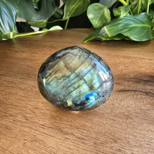 Load image into Gallery viewer, Labradorite Free Form 1