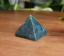 Load image into Gallery viewer, Moss Agate Pyramid