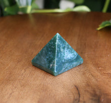 Load image into Gallery viewer, Moss Agate Pyramid