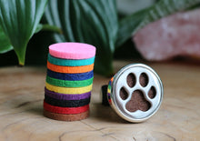Load image into Gallery viewer, Paw Essential oil car diffuser clip with coloured felt pads