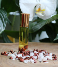 Load image into Gallery viewer, Illusion Essential Oil Blend Roller - 15ml