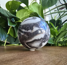 Load image into Gallery viewer, Shell Jasper Sphere