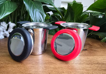 Load image into Gallery viewer, Silicone Handle Cup Strainer with lid
