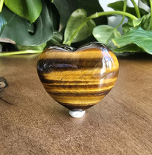 Load image into Gallery viewer, Tiger Eye Heart